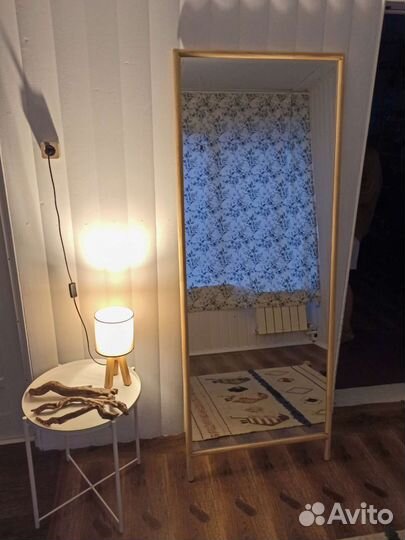 Зеркало напольное в деревянной раме