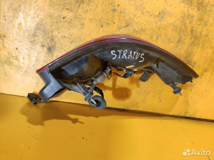 Фонарь задний левый для Chrysler Stratus 1995-2000