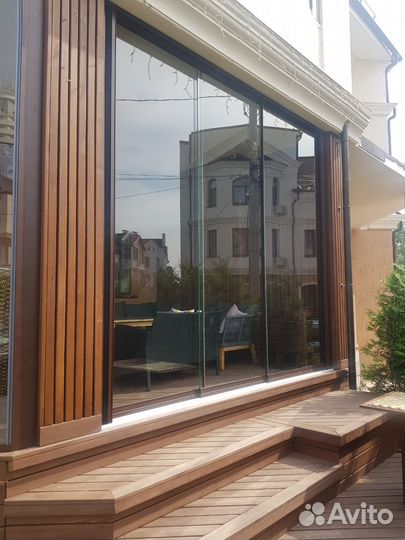 Портальное остекление ТЦ