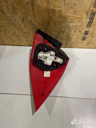 Фонарь задний левый Renault Megane седан K4M 2006