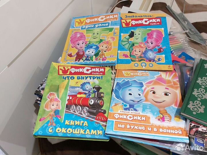 Детские книги. сказки и энциклопедии. фиксики