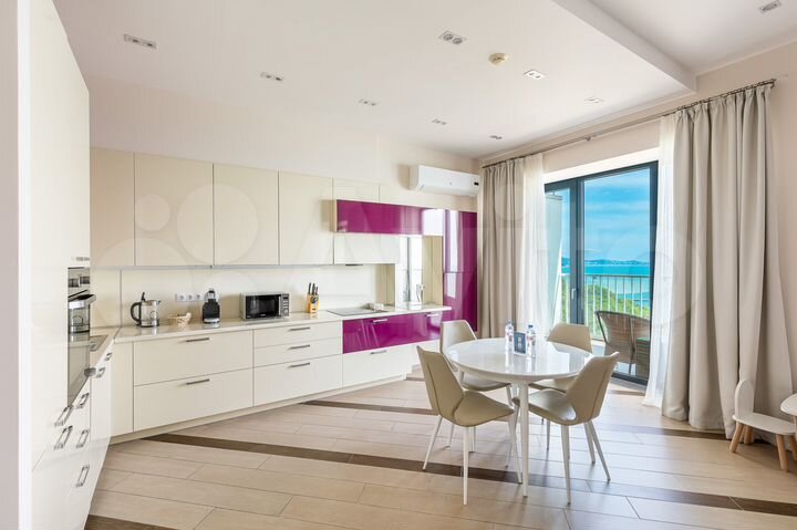 3-к. квартира, 120 м², 9/27 эт.