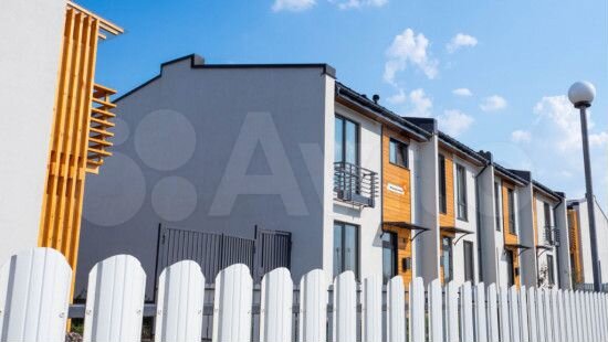 2-к. квартира, 99,7 м², 1/2 эт.