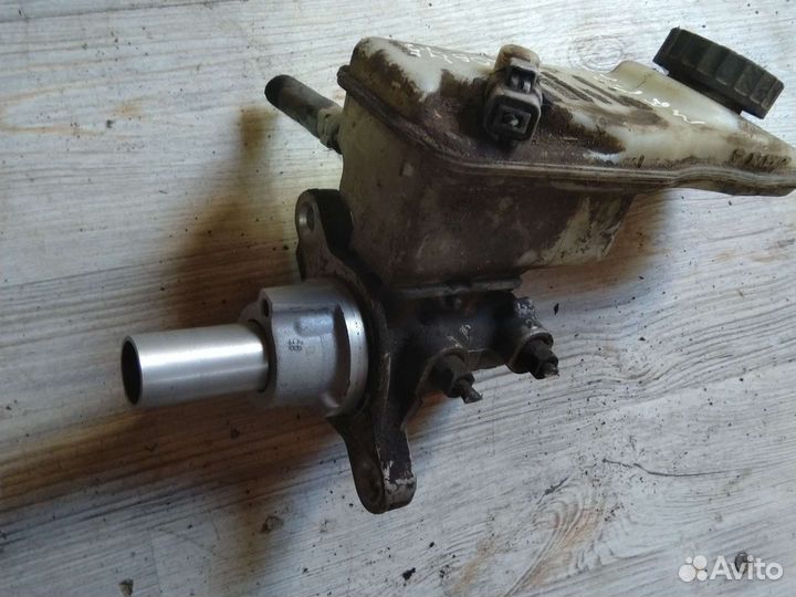 Цилиндр тормозной главный Рено Меган 2 / Логан