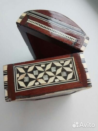 Штатулка перламутр новая (Египет)