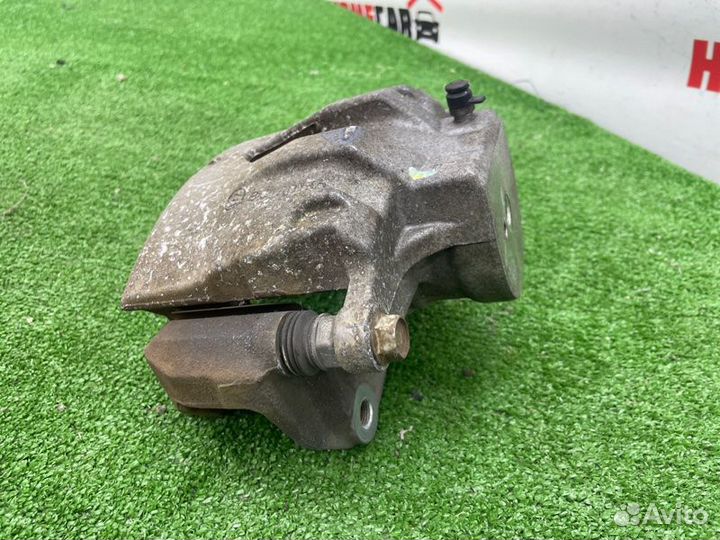 Суппорт тормозной передний левый Hyundai Genesis