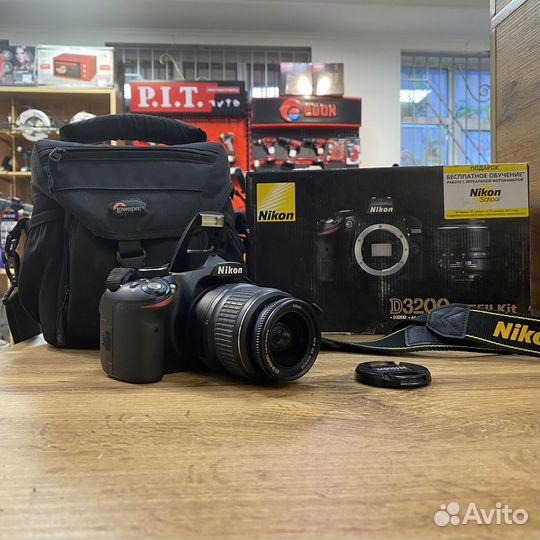 Зеркальный фотоаппарат Nikon D3200