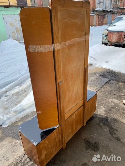 Трюмо с зеркалом