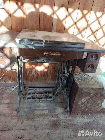 Швейная машина бу