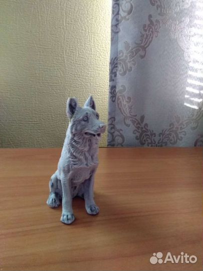 Статуэтки разные