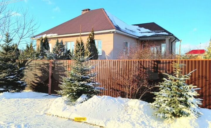 Дом 182 м² на участке 9 сот.