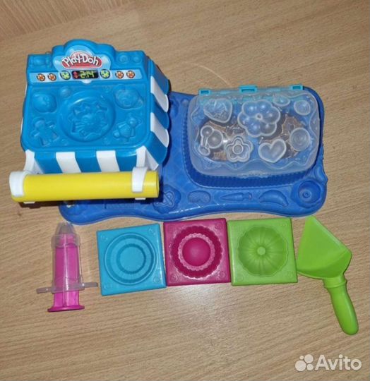 Набор для лепки Play-Doh «магазин сладостей»