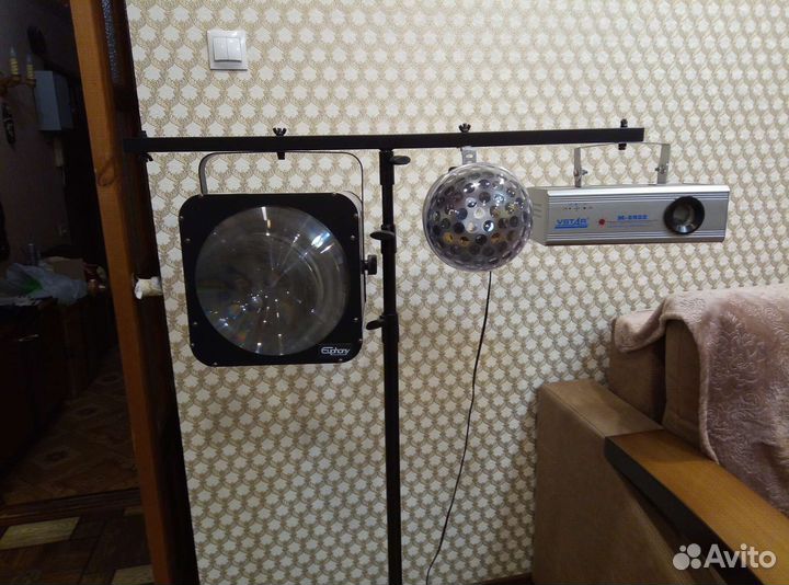 Стойка для световых приборов