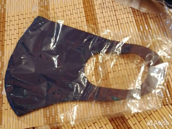 Защитная маска из неопрена