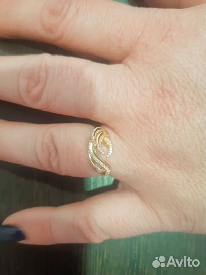Золотое кольцо женское 585