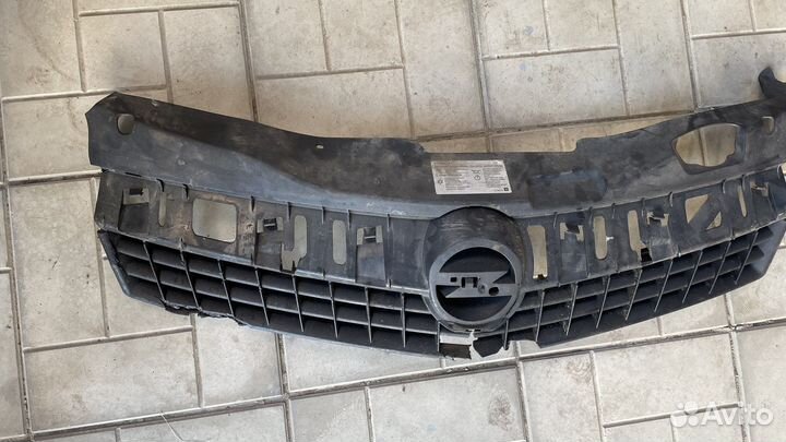 Решетка радиатора opel astra h gtc