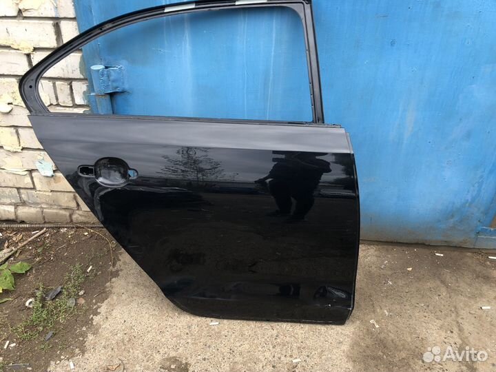 Дверь задняя правая Фольксваген Джетта 6