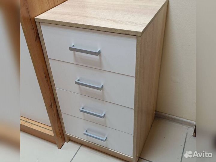 Комод высокий