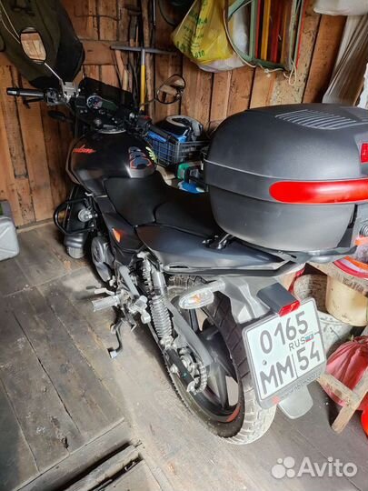 Bajaj pulsar 180 DTS-i