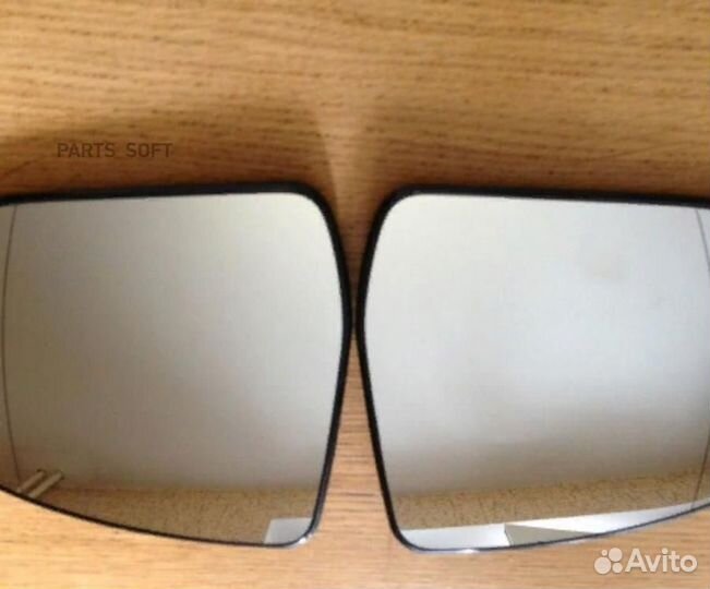 Ford 1469511 зеркальный элемент LH С обогр. С поло