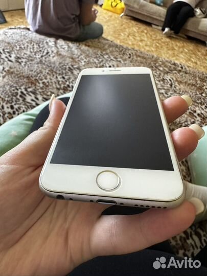 iPhone 6S, 64 ГБ