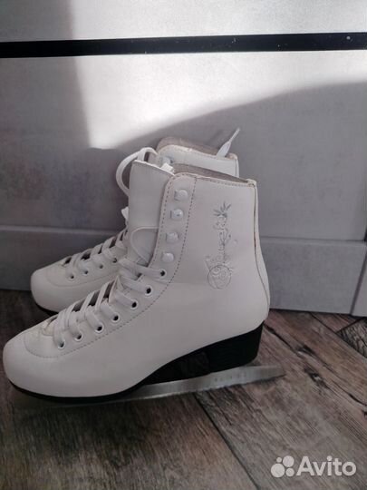 Коньки фигурные 38 размер