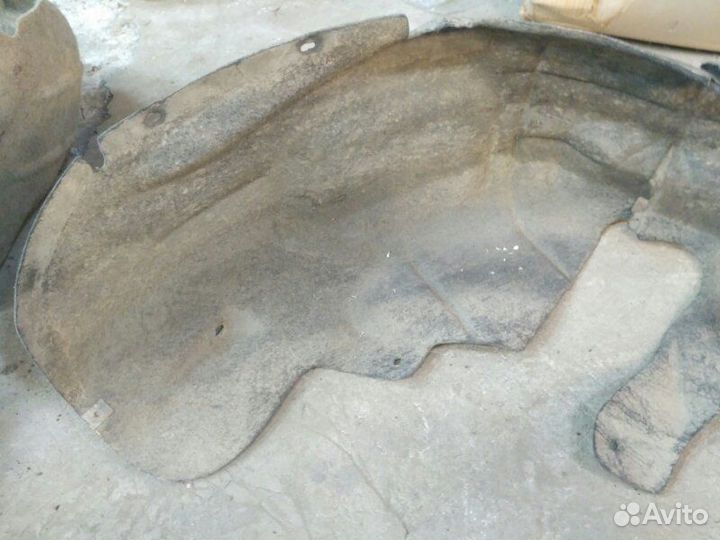 Подкрылок задний правый Skoda Octavia A5 2004-2013