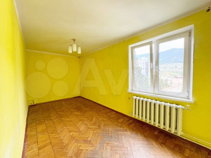 2-к. квартира, 52 м², 5/5 эт.
