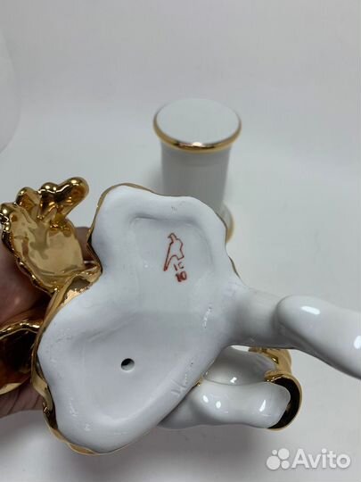 Статуэтка фарфоровая