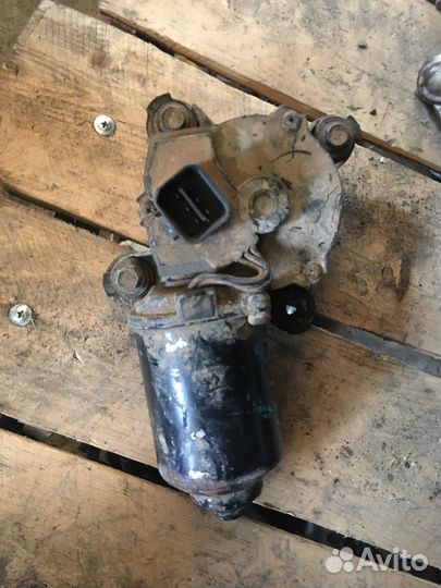 Моторчик стеклоочистителя передний (Kia Rio)