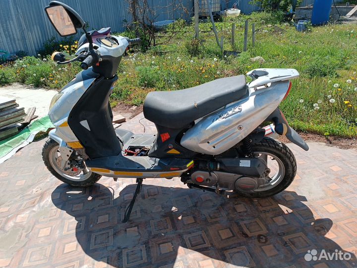Мопед Omaks