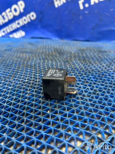 Реле Suzuki Grand Vitara внедорожник 1999