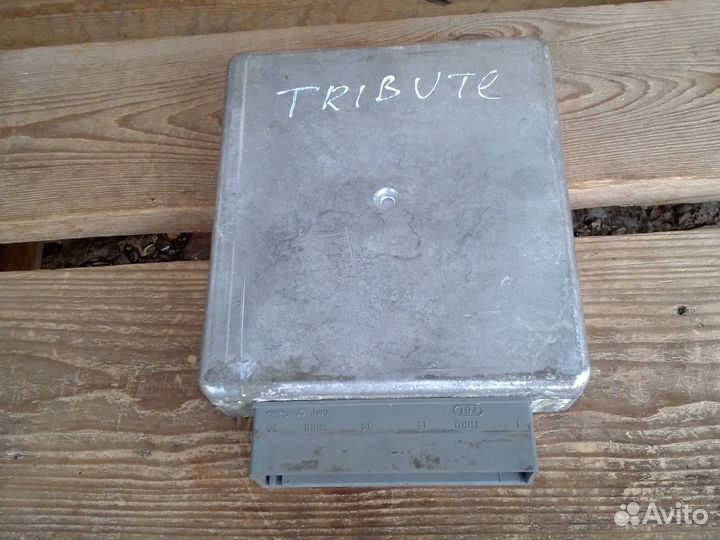 Блок управления двигателем, эбу Мазда Трибьют