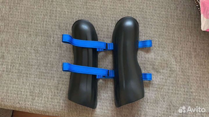 Горнолыжная защита голени