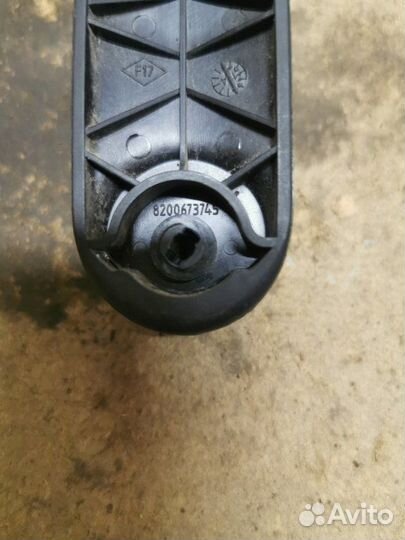 Ручка стеклоподъемника Renault Logan 2 L8 K7M 2014