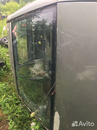 Стекло заднее ветровое Митсубиси Галант 8 седан