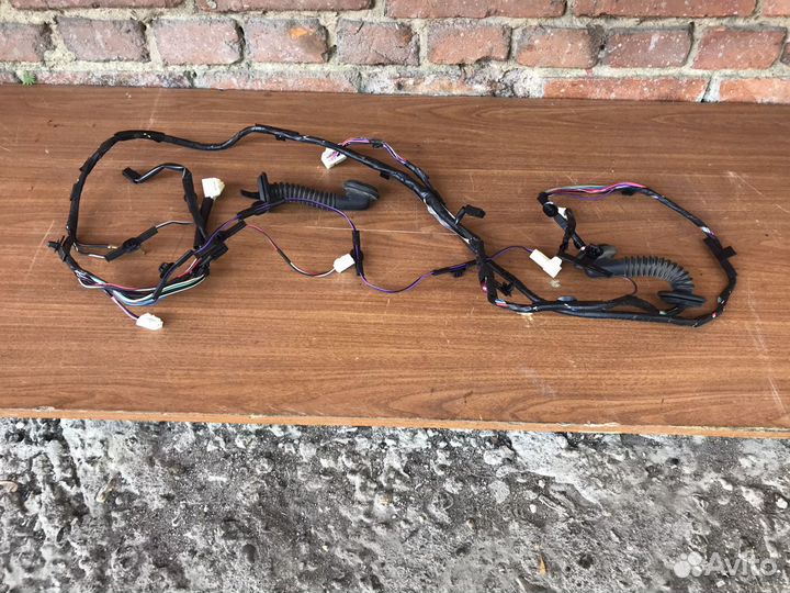 Проводка крышки багажника Mitsubishi Outlander 3