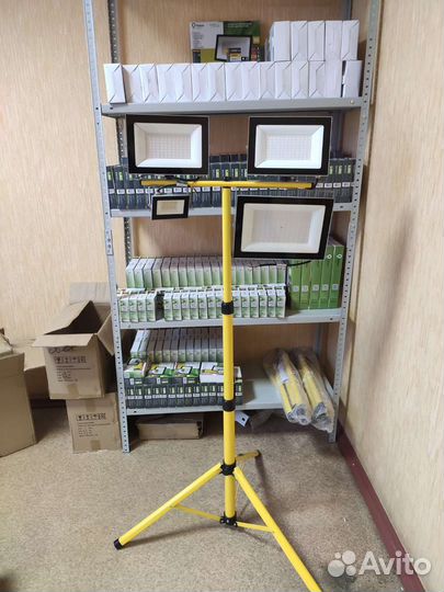 Стойка для прожекторов