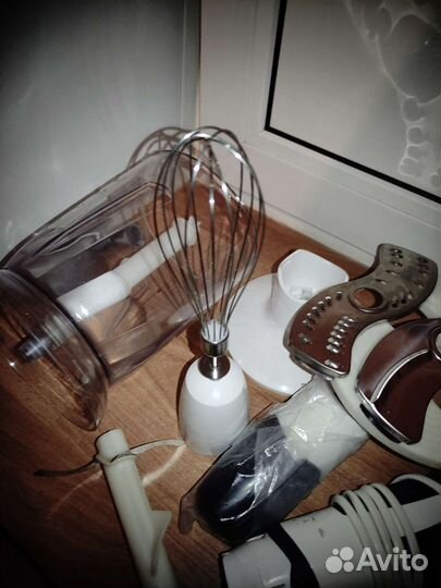 Кувшин,редуктор,венчик,Чаши,ножи, Braun