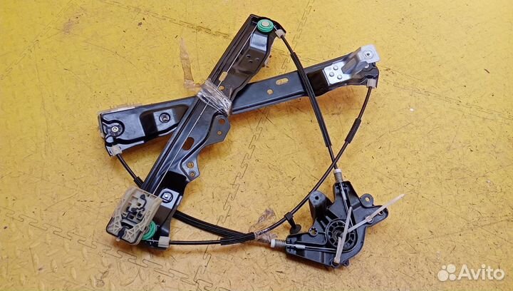 Стеклоподъемник передний правый Focus III