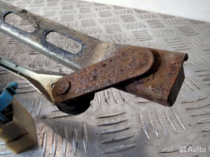 Трапеция дворников с моторчиком ваз-2109