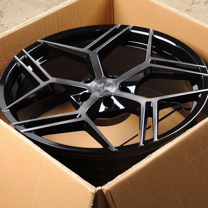 Диски на BMW-3 (G), BMW-5 (G), BMW-7 (G), BMW X3 (G), BMW X4 (G) tisli Blade 10x20/5x112 D66.6 ET40
