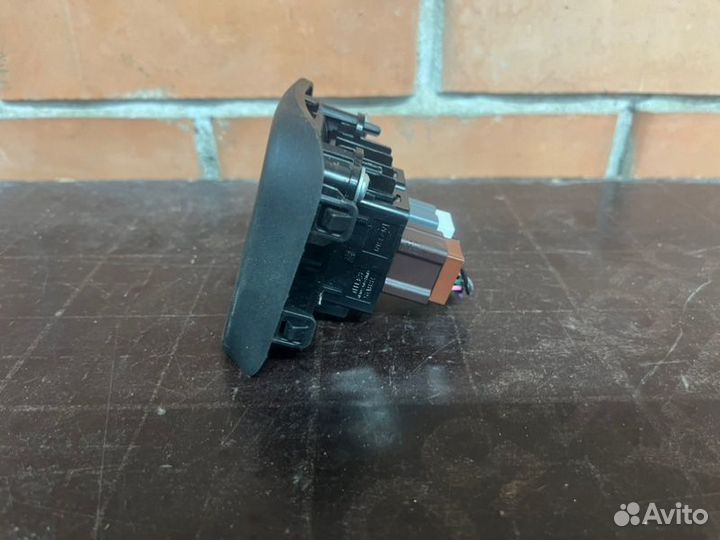 Блок кнопок Nissan Juke 1