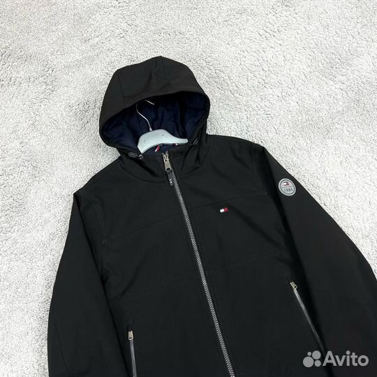 Ветровка Tommy Hilfiger Размер M