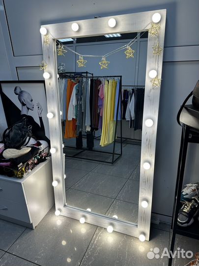 Зеркало с подсветкой