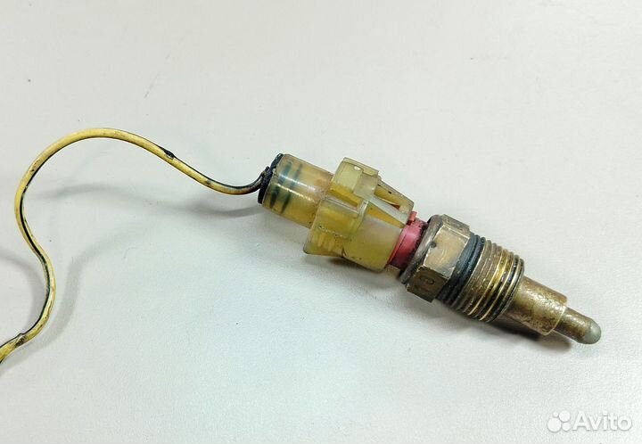 Датчик температуры / включения вентилятора Toyota