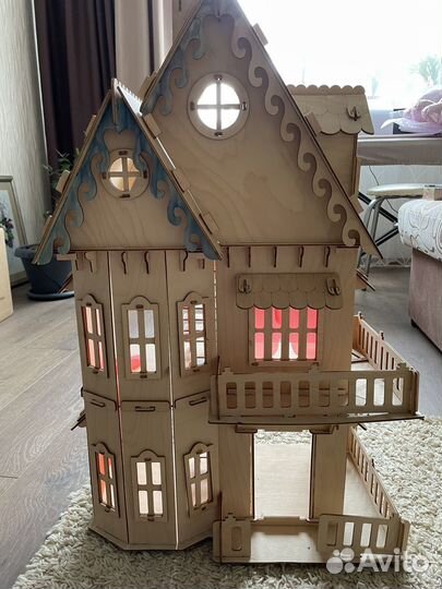 Домик кукольный