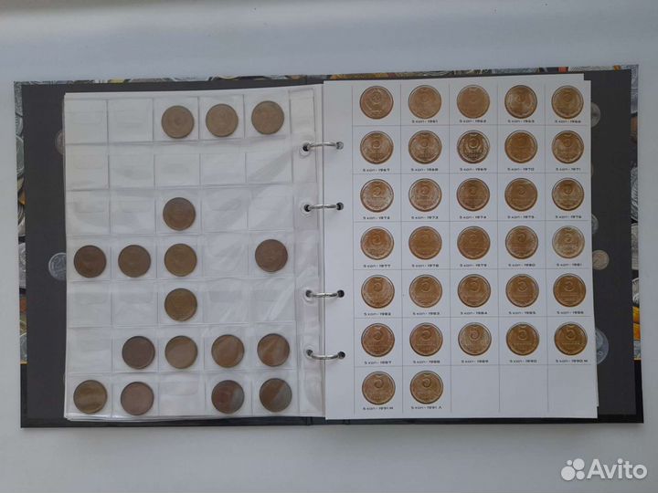 Коллекционный альбом с монетами 1961-1991 г