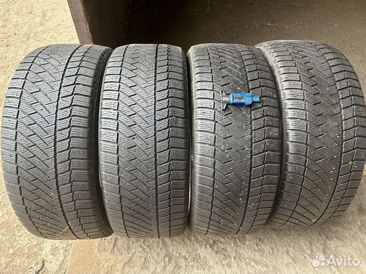 Continental ContiVikingContact 6 SUV 255/45 R20