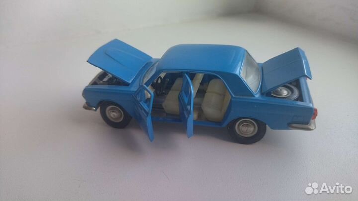 Модель СССР А14 без ми 1/43 Волга газ 24